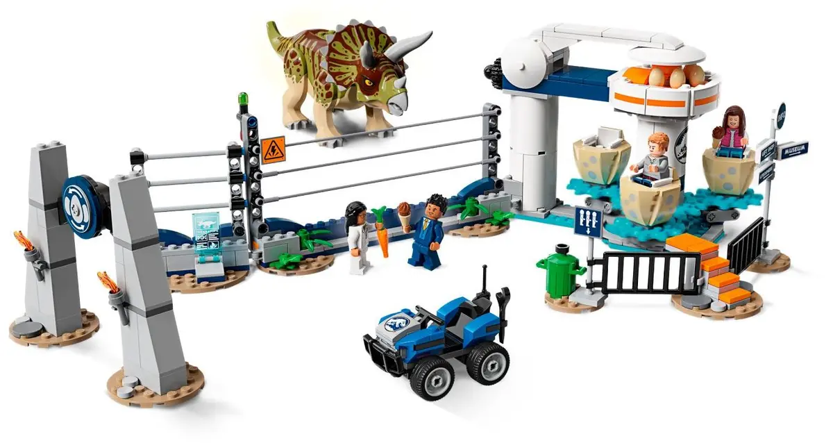 LEGO Jurassic World 75937 Triceratops Rampage set, image 4