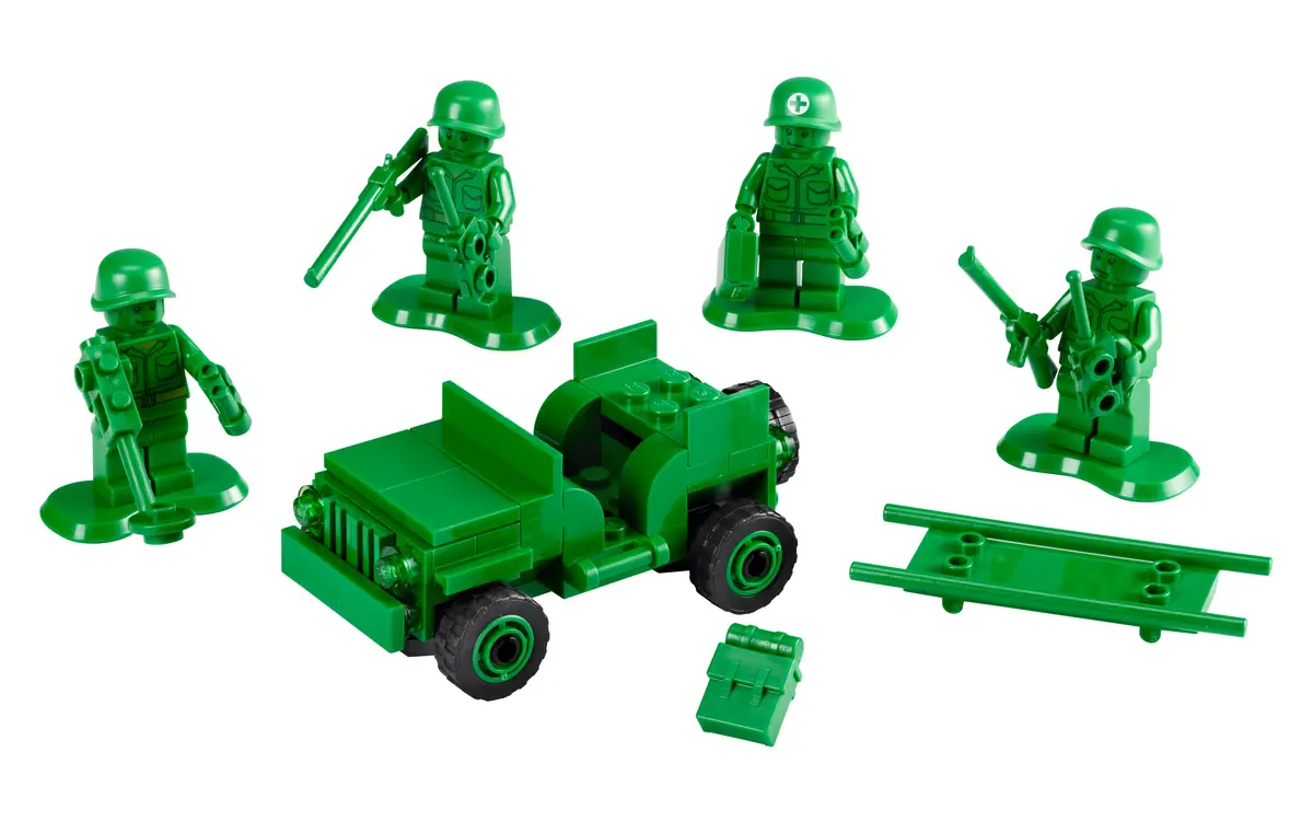 LEGO Toy Story 7595 Army Men on Patrol set, image 3