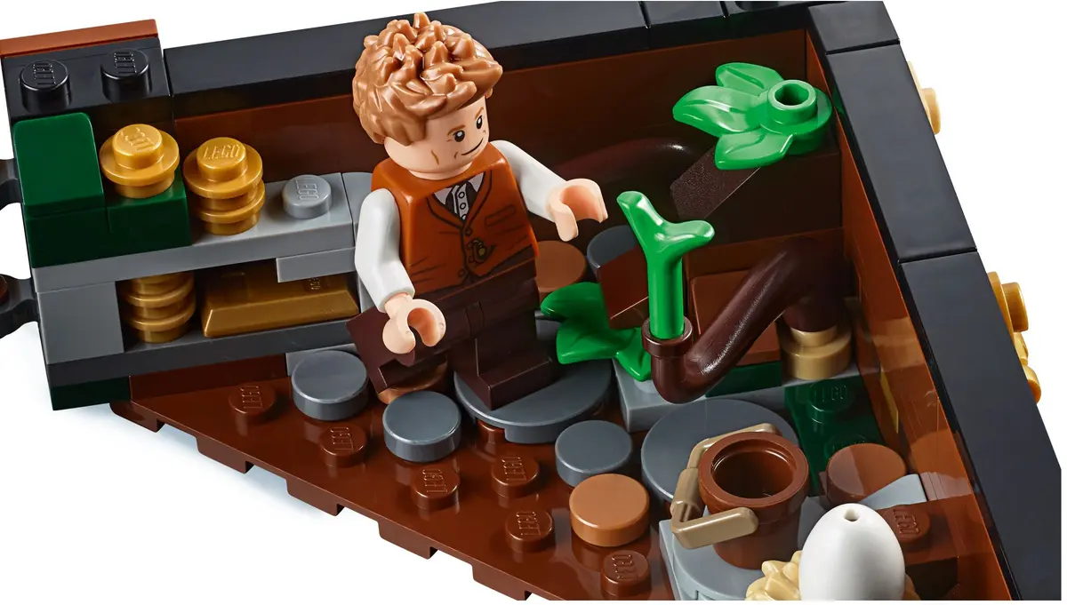 LEGO Harry Potter 75952 Newt's Case of Magical Creatures set, image 5