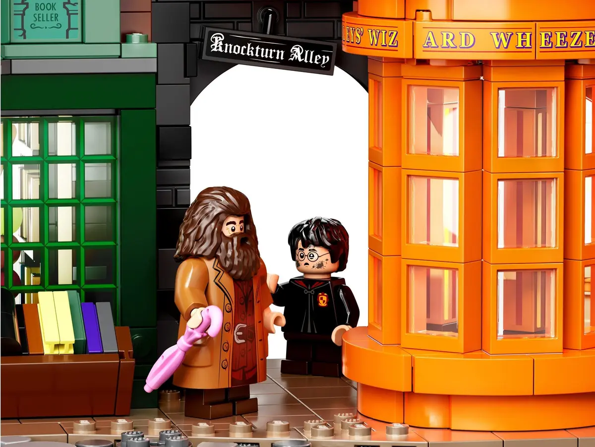LEGO Harry Potter 75978 Diagon Alley set, image 42