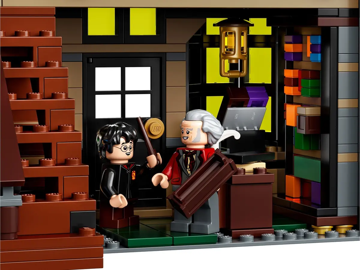 LEGO Harry Potter 75978 Diagon Alley set, image 5