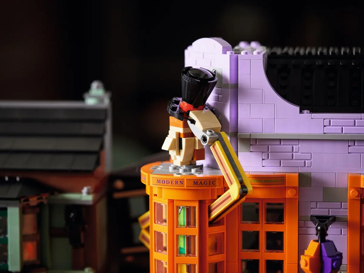 LEGO Harry Potter 75978 Diagon Alley set, image 25