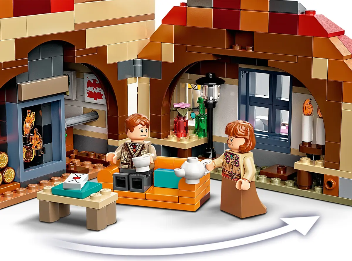 LEGO Harry Potter 75980 Attack on the Burrow set, image 12