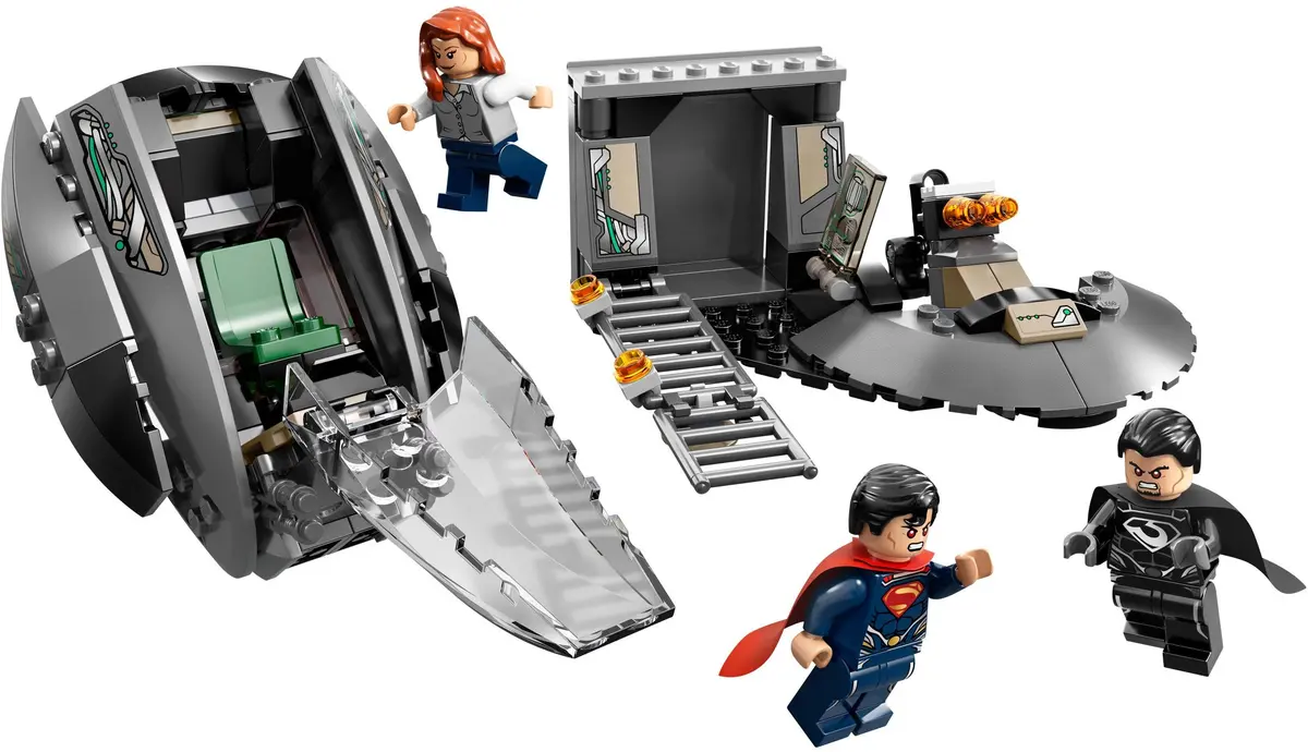 LEGO DC Comics Super Heroes 76009 Superman: Black Zero Escape set, image 4