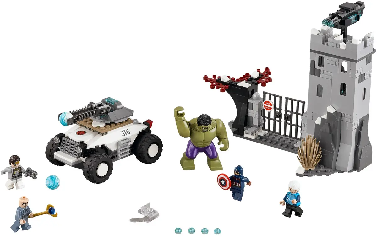 LEGO Marvel Super Heroes 76041 The Hydra Fortress Smash set