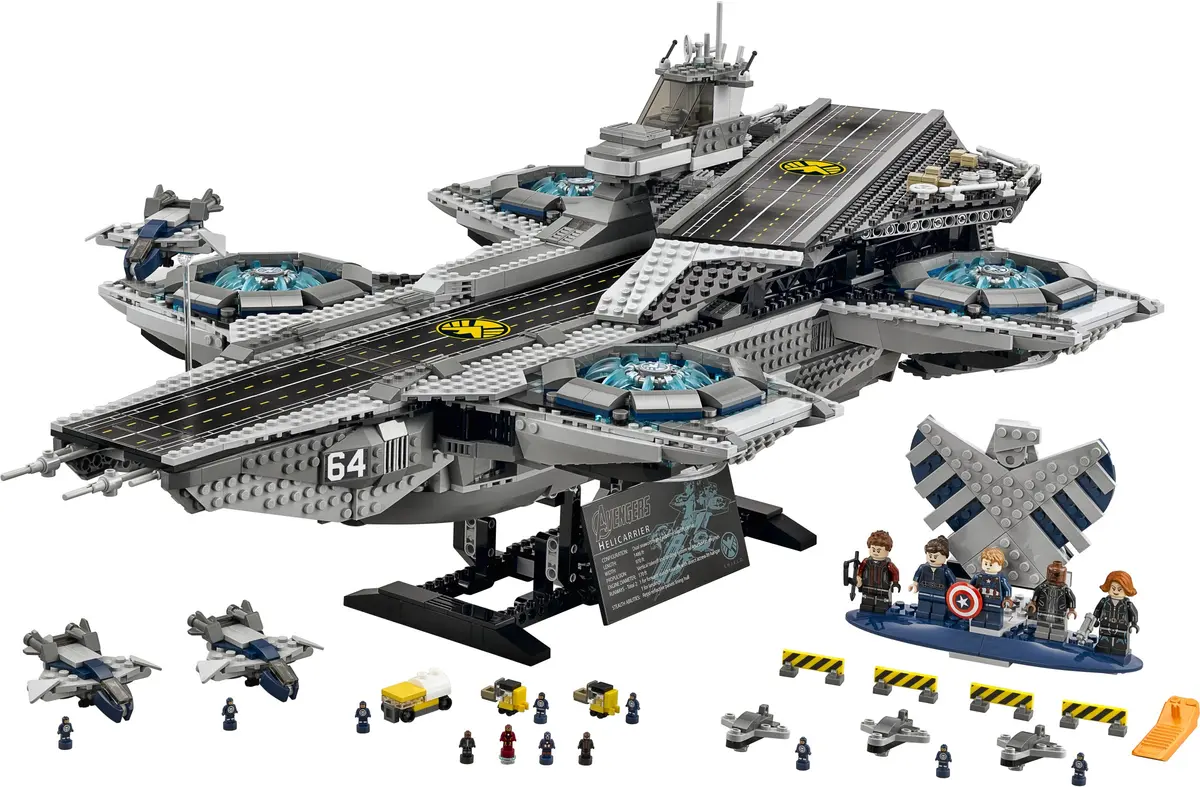 LEGO Marvel Super Heroes 76042 The SHIELD Helicarrier set