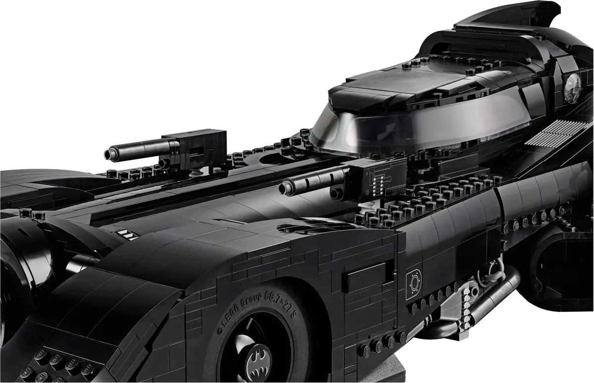 LEGO DC Comics Super Heroes 76139 1989 Batmobile set, image 8