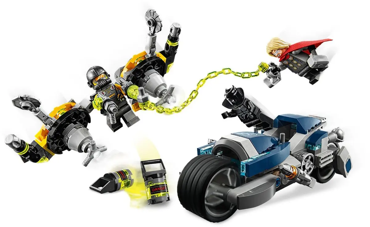LEGO Marvel Super Heroes 76142 Avengers Speeder Bike Attack set, image 4