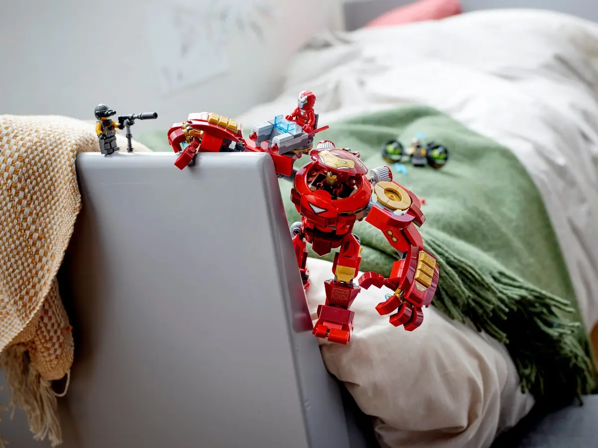 LEGO Marvel Super Heroes 76164 Iron Man Hulkbuster versus A.I.M. Agent set, image 12
