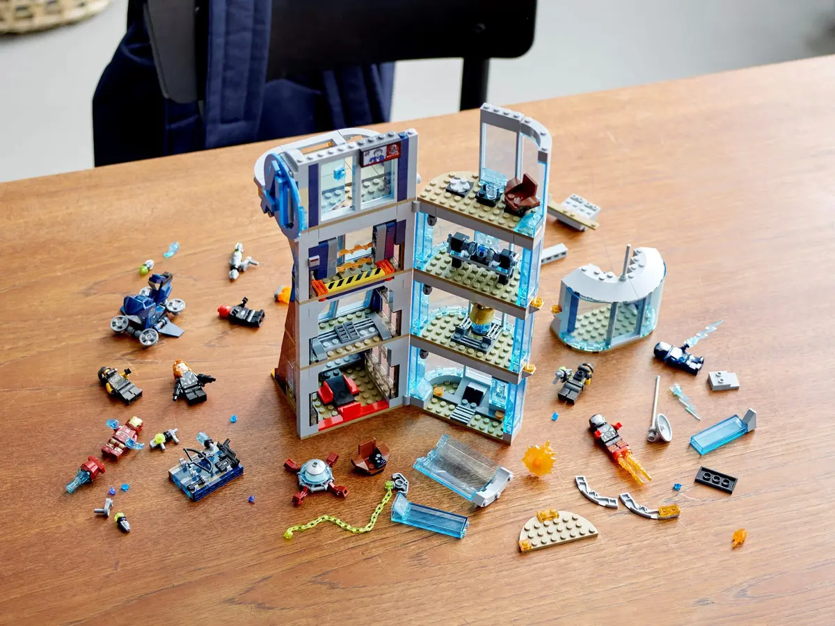LEGO Marvel Super Heroes 76166 Avengers Tower Battle set, image 9