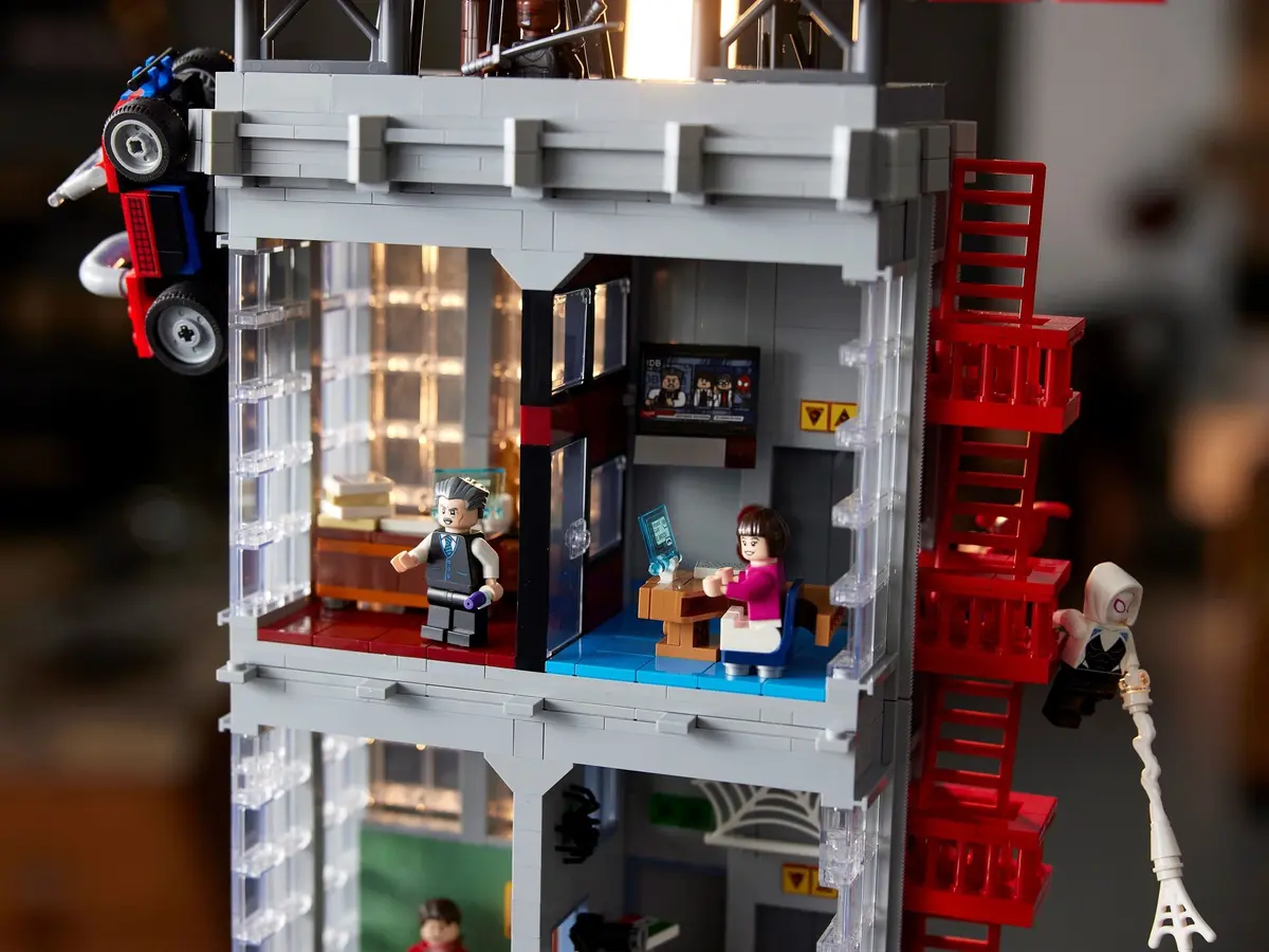 LEGO Marvel Super Heroes 76178 Daily Bugle set, image 18