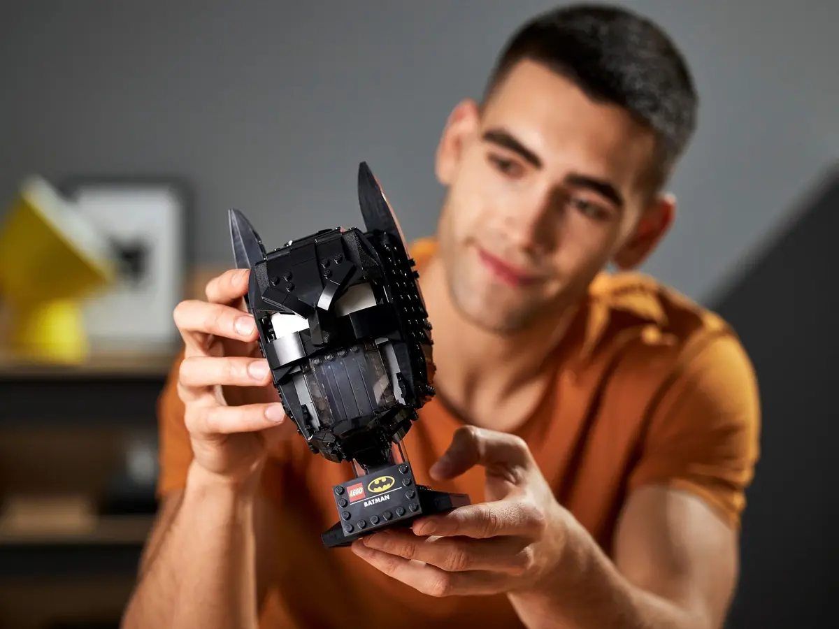 LEGO DC Comics Super Heroes 76182 Batman Cowl set, image 7