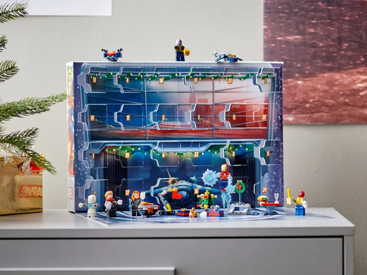 LEGO Marvel Super Heroes 76196 The Avengers Advent Calendar set, image 8
