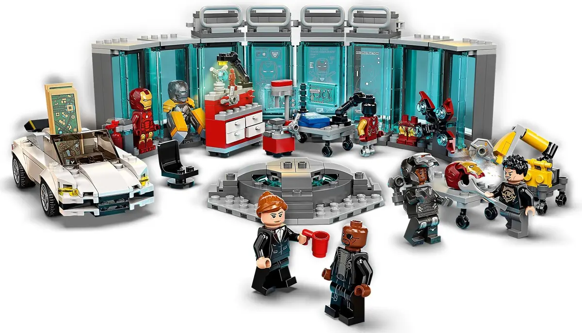 LEGO Marvel Super Heroes 76216 Iron Man Armory set, image 3