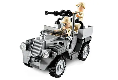 LEGO Indiana Jones 7622 Race for the Stolen Treasure set, image 5