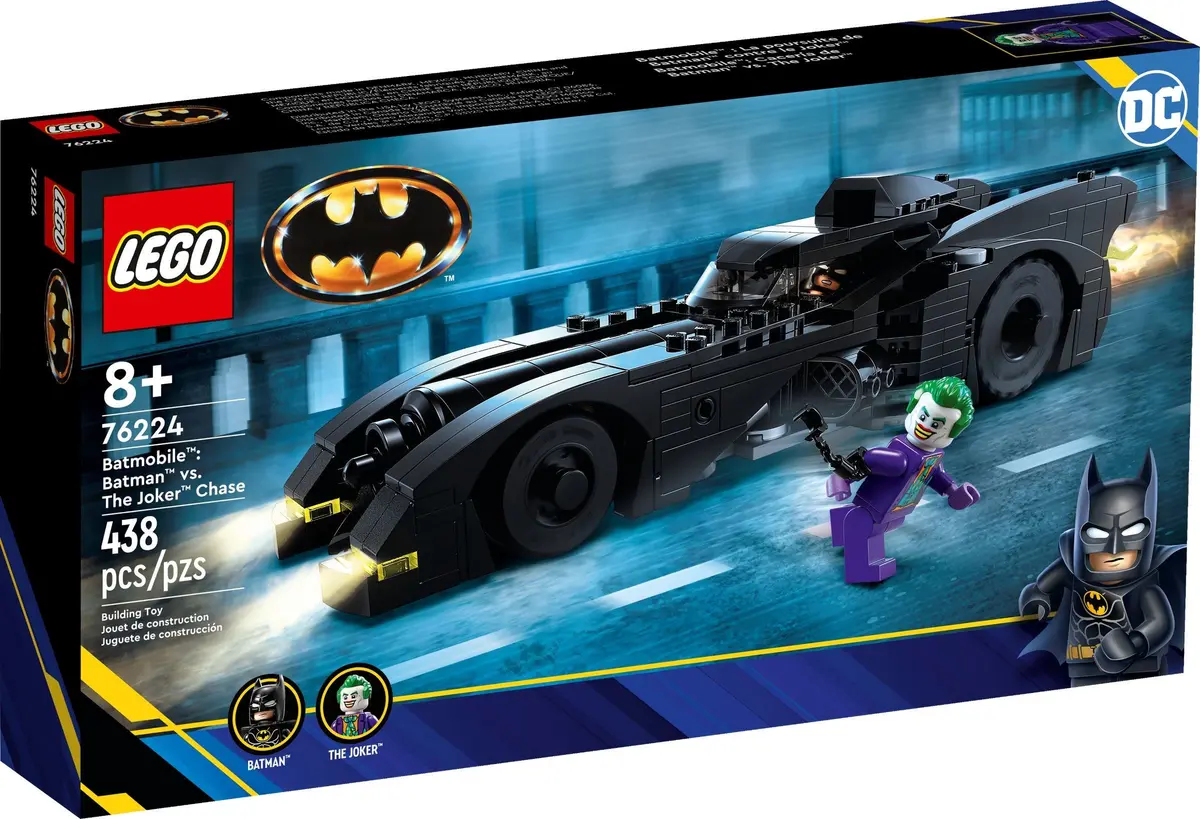 LEGO DC Comics Super Heroes 76224 Batmobile: Batman vs. The Joker Chase set, image 2