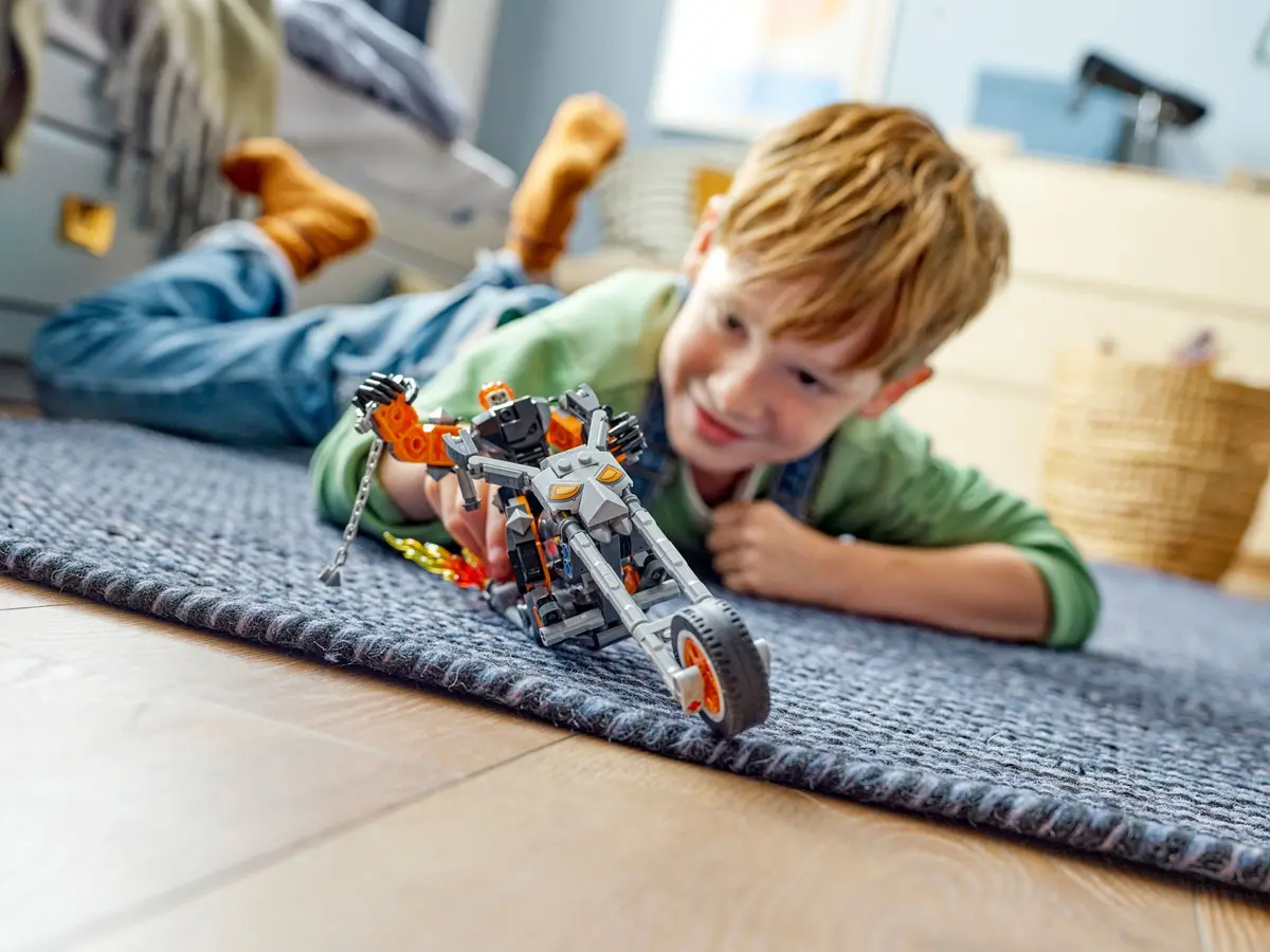 LEGO Marvel Super Heroes 76245 Ghost Rider Mech & Bike set, image 6