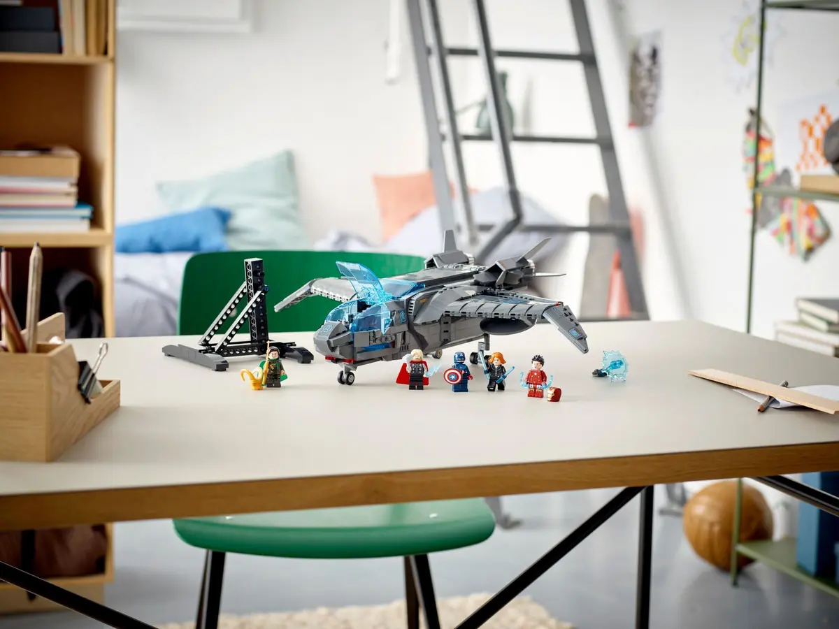 LEGO Marvel Super Heroes 76248 The Avengers Quinjet set, image 4