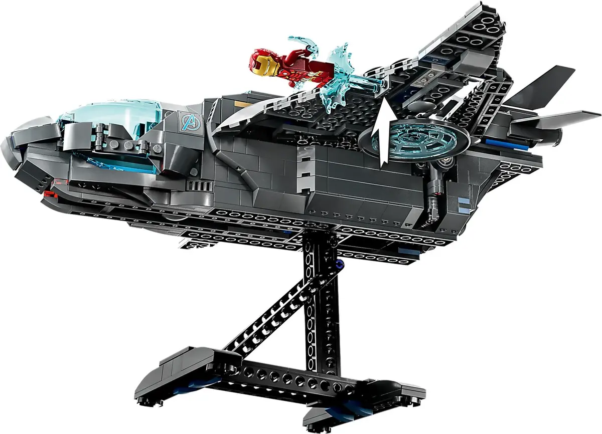 LEGO Marvel Super Heroes 76248 The Avengers Quinjet set, image 6