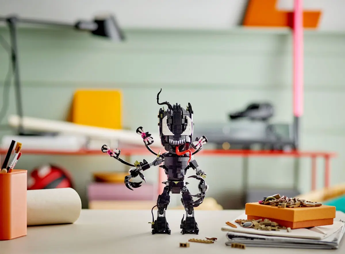 LEGO Marvel Super Heroes 76249 Venomized Groot set, image 7