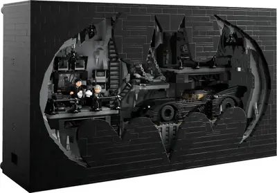 LEGO DC Comics Super Heroes 76252 Batcave – Shadow Box set