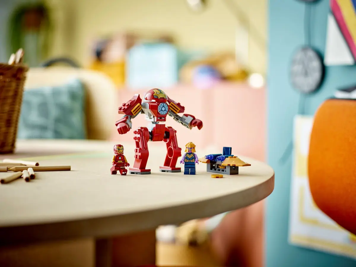 LEGO Marvel Super Heroes 76263 Iron Man Hulkbuster vs. Thanos set, image 6