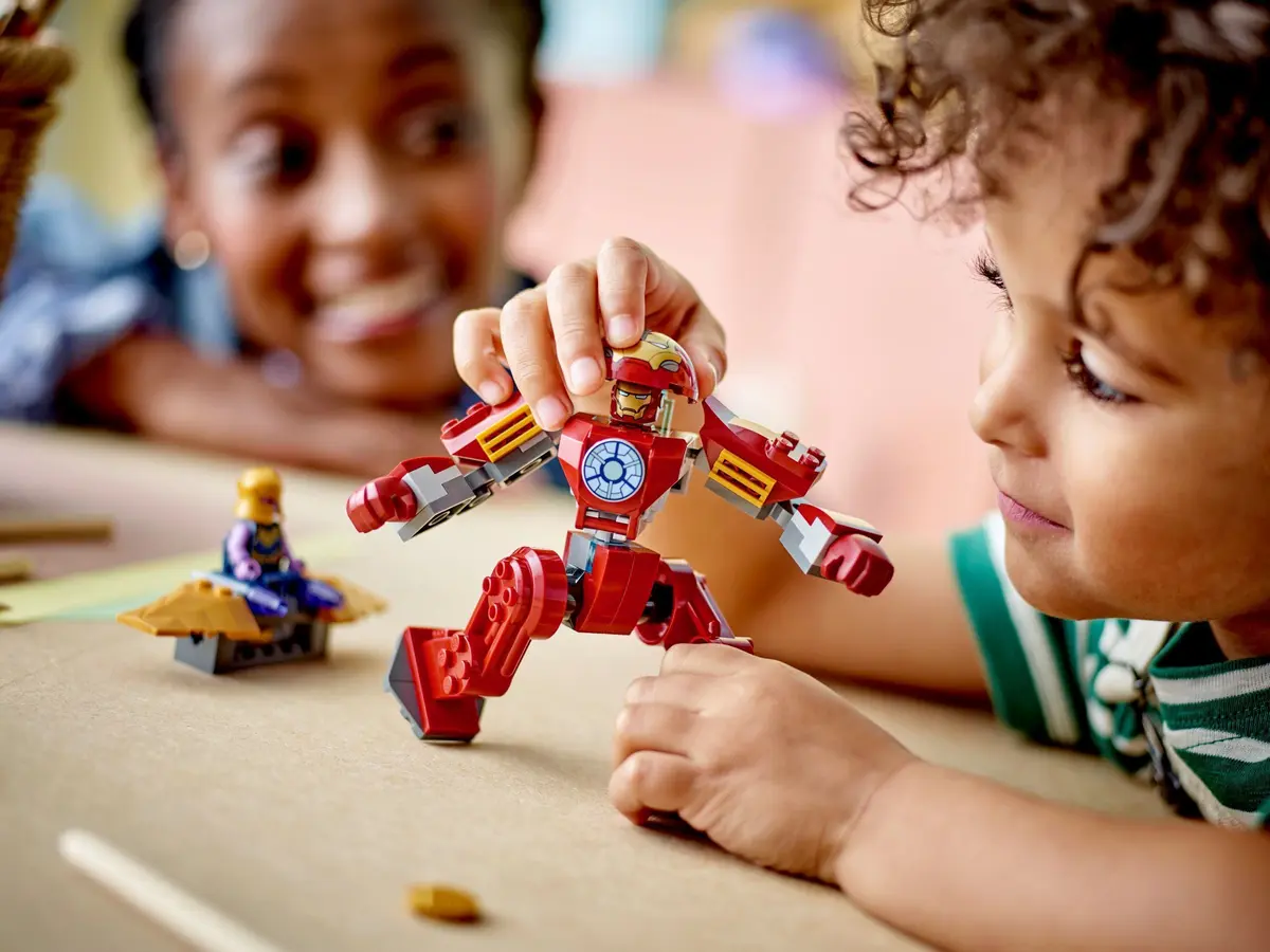 LEGO Marvel Super Heroes 76263 Iron Man Hulkbuster vs. Thanos set, image 5