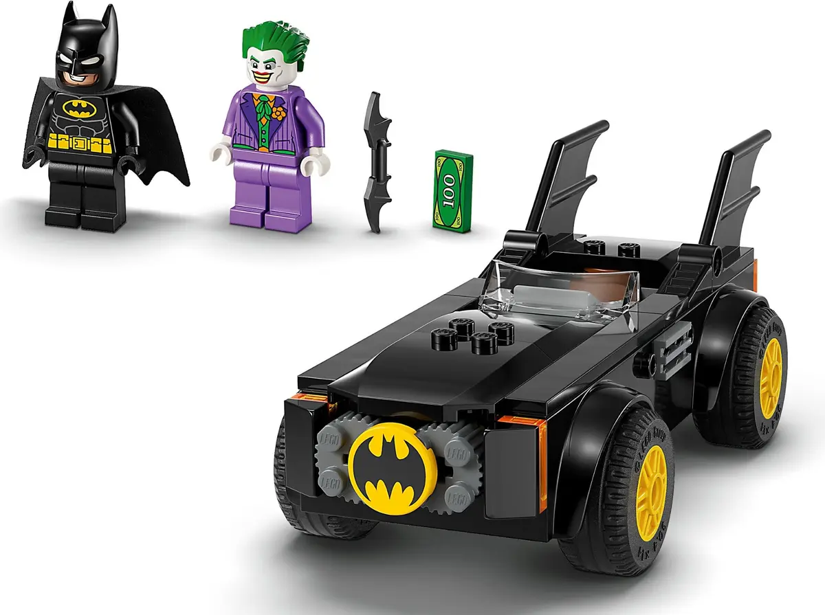 LEGO DC Comics Super Heroes 76264 Batmobile Pursuit: Batman vs. The Joker set, image 3