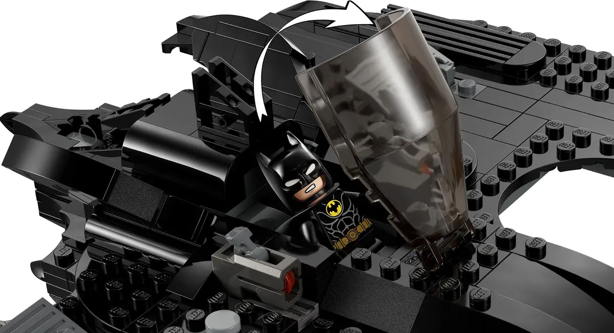 LEGO DC Comics Super Heroes 76265 Batwing: Batman vs. The Joker set, image 5