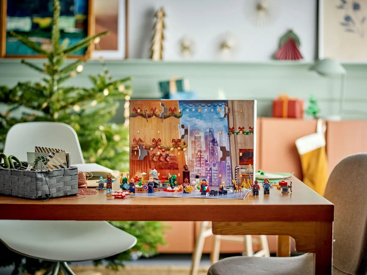 LEGO Marvel Super Heroes 76267 Avengers Advent Calendar set, image 5
