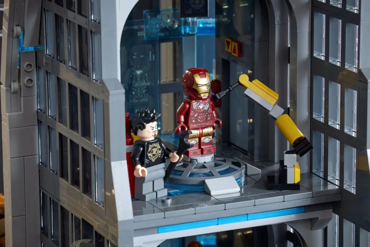 LEGO Marvel Super Heroes 76269 Avengers Tower set, image 6