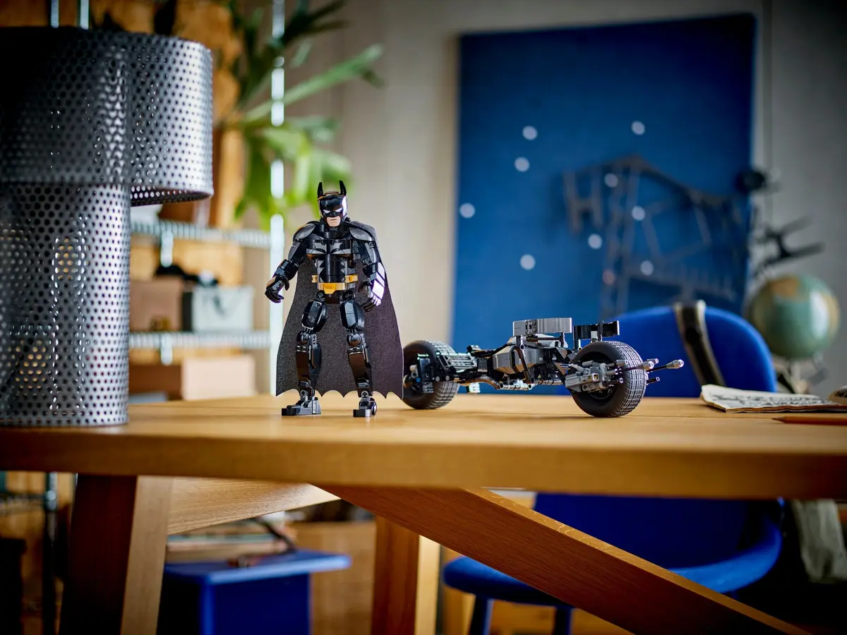 LEGO DC Comics Super Heroes 76273 Batman Construction Figure and the Bat-Pod Bike set, image 10