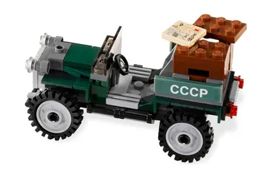 LEGO Indiana Jones 7628 Peril in Peru set, image 4