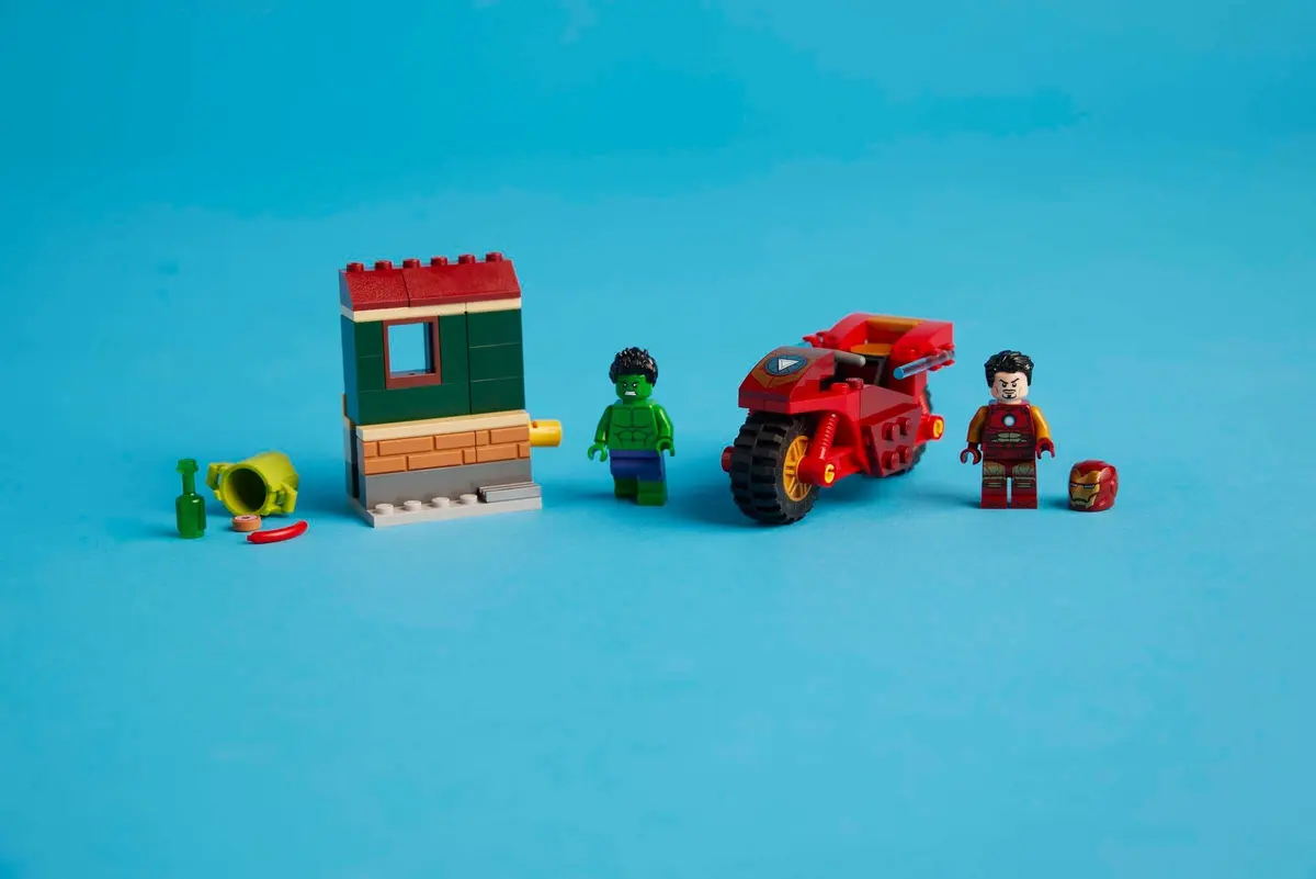 LEGO Marvel Super Heroes 76287 Iron Man with Bike and The Hulk set, image 7