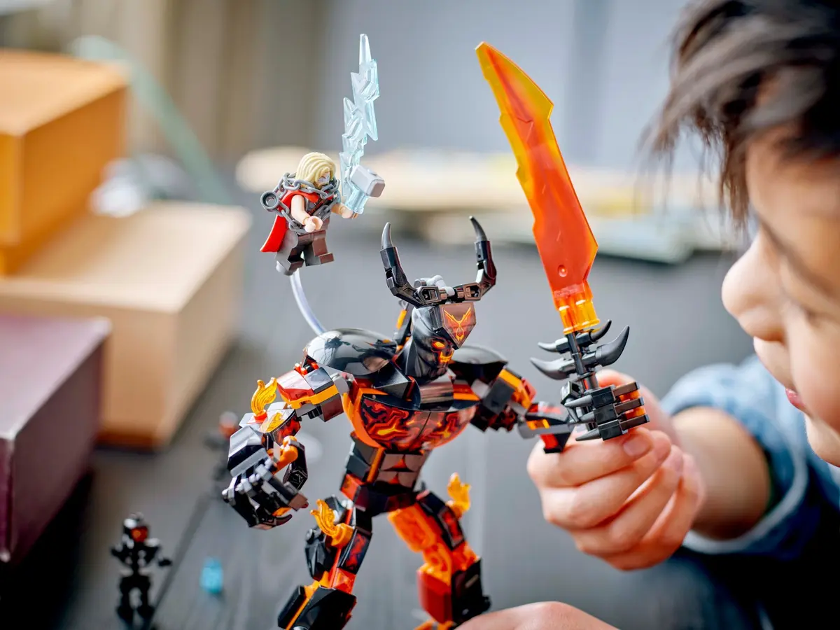 LEGO Marvel Super Heroes 76289 Thor vs. Surtur Construction Figure set, image 4