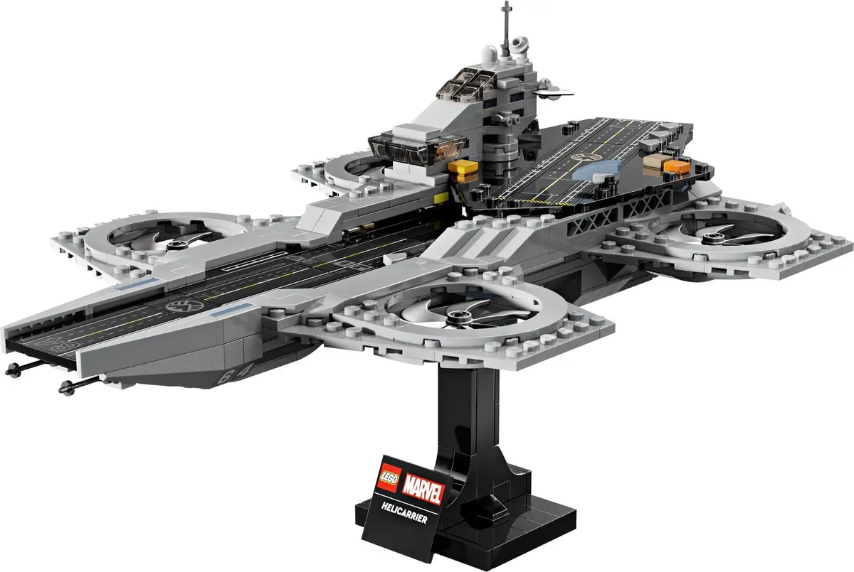 LEGO Marvel Super Heroes 76295 The Avengers Helicarrier set