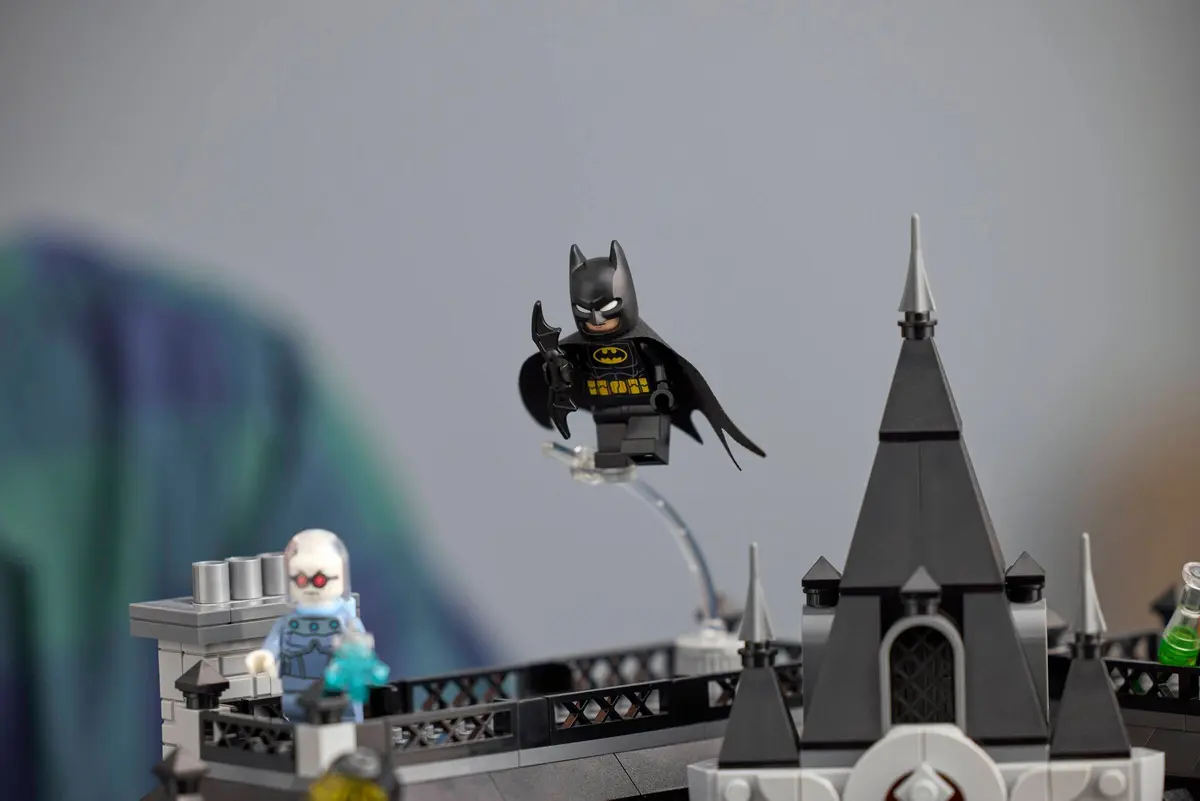 LEGO DC Comics Super Heroes 76300 Arkham Asylum set, image 7