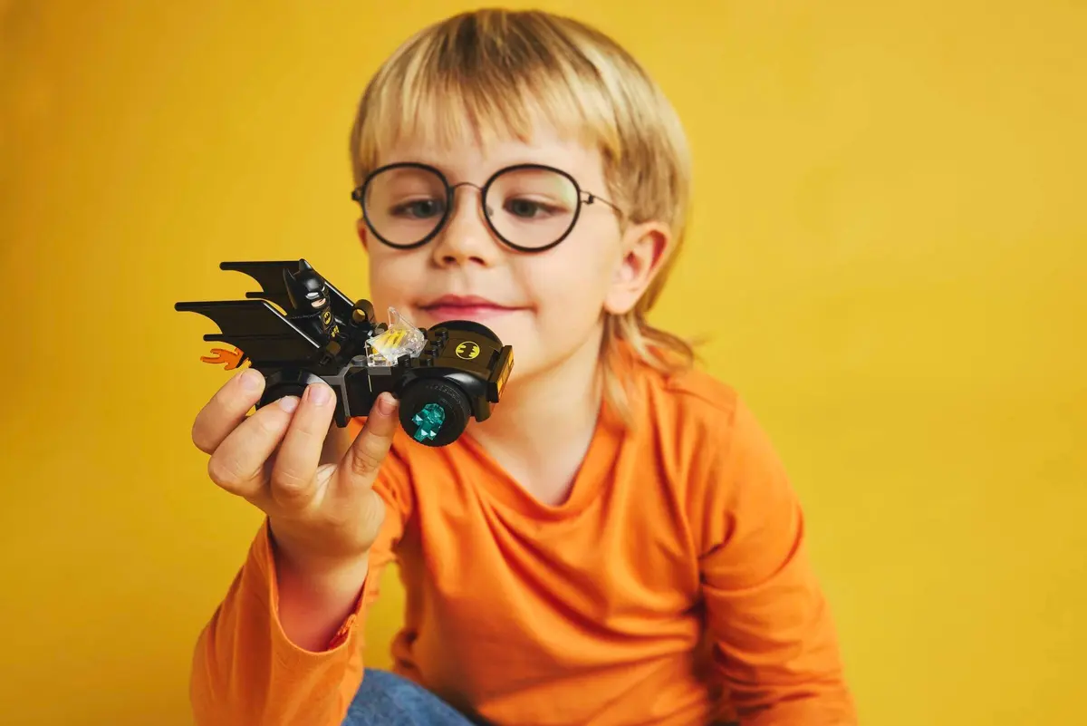 LEGO DC Comics Super Heroes 76301 Batman & Batmobile vs. Mr. Freeze set, image 5