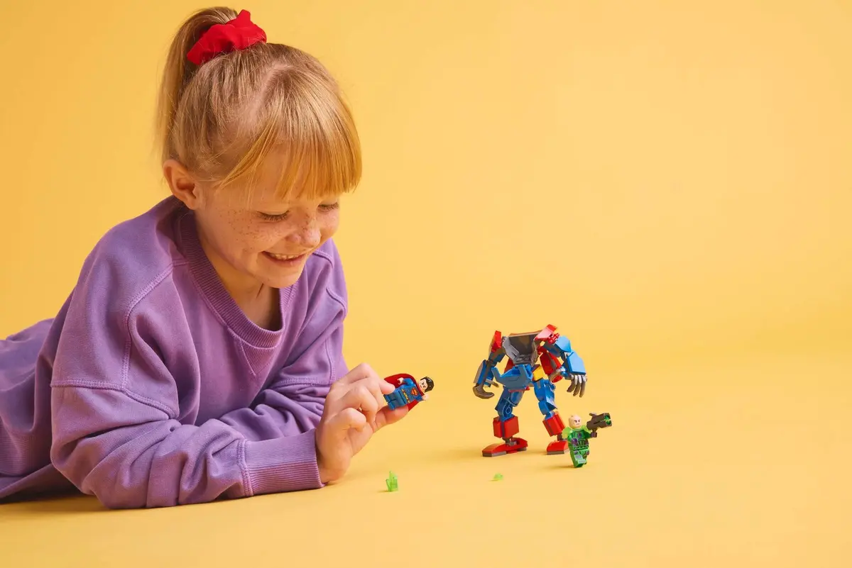 LEGO DC Comics Super Heroes 76302 Superman Mech vs. Lex Luthor set, image 5
