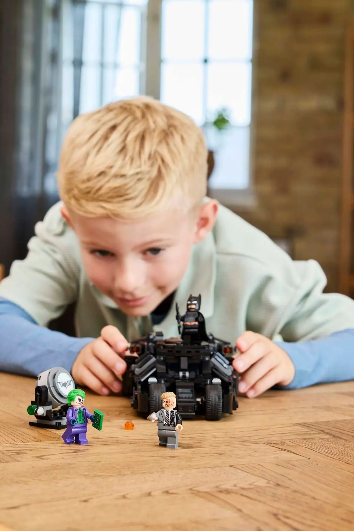 LEGO DC Comics Super Heroes 76303 Batman Tumbler vs. Two-Face & The Joker set, image 4