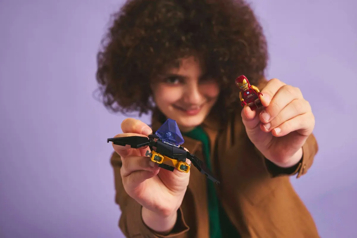 LEGO Marvel Super Heroes 76310 Iron Man Car & Black Panther vs. Red Hulk set, image 4