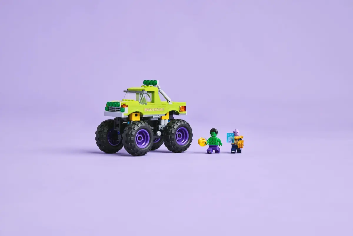 LEGO Marvel Super Heroes 76312 The Hulk Truck vs. Thanos set, image 7