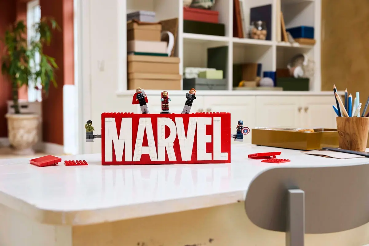 LEGO Marvel Super Heroes 76313 MARVEL Logo set, image 6