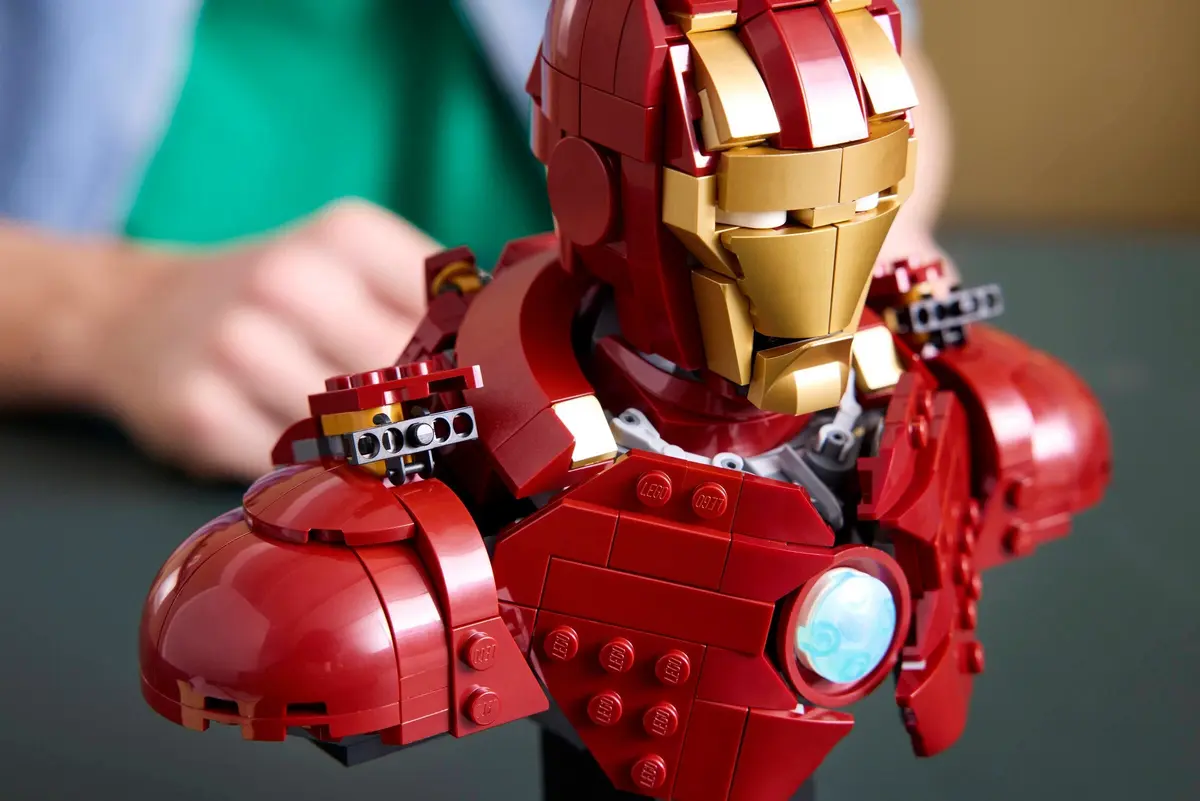 LEGO Marvel Super Heroes 76327 Iron Man MK4 Bust set, image 5
