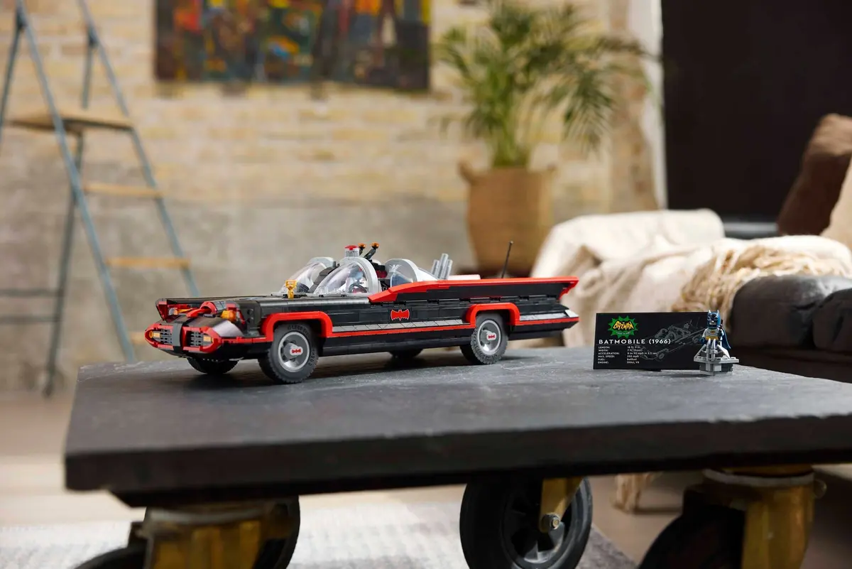 LEGO DC Comics Super Heroes 76328 Batman: The Classic TV Series Batmobile set, image 6