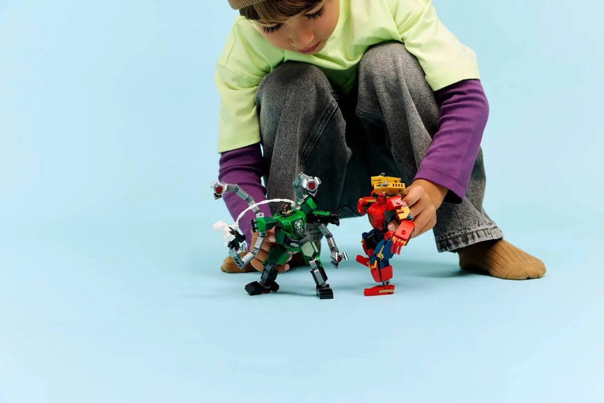 LEGO Marvel Super Heroes 76338 Mech Battle: Spider-Man vs. Doc Ock set, image 5