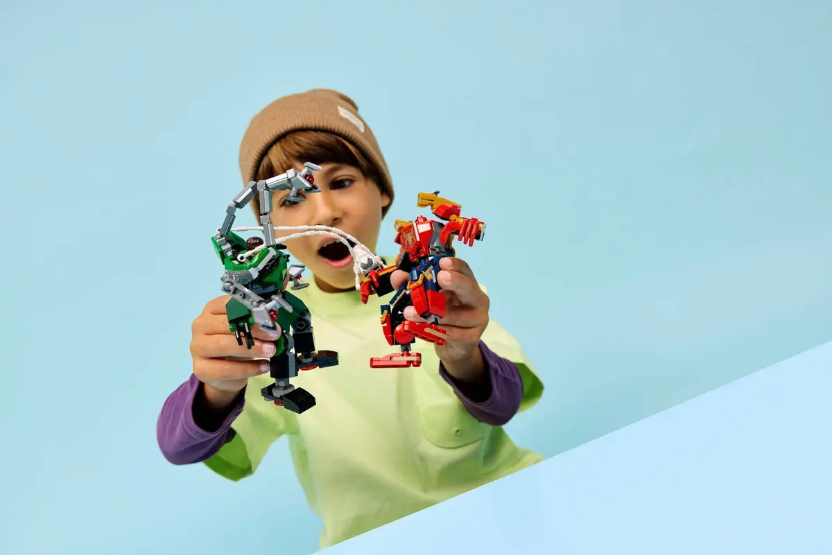 LEGO Marvel Super Heroes 76338 Mech Battle: Spider-Man vs. Doc Ock set, image 6