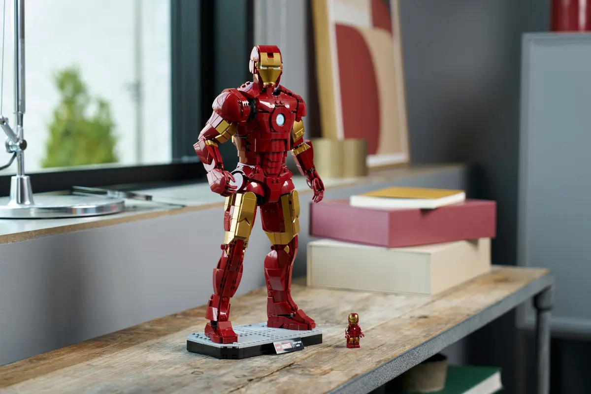 LEGO Marvel Super Heroes 76344 Iron Man Mark 3 Collectors' Edition set, image 11