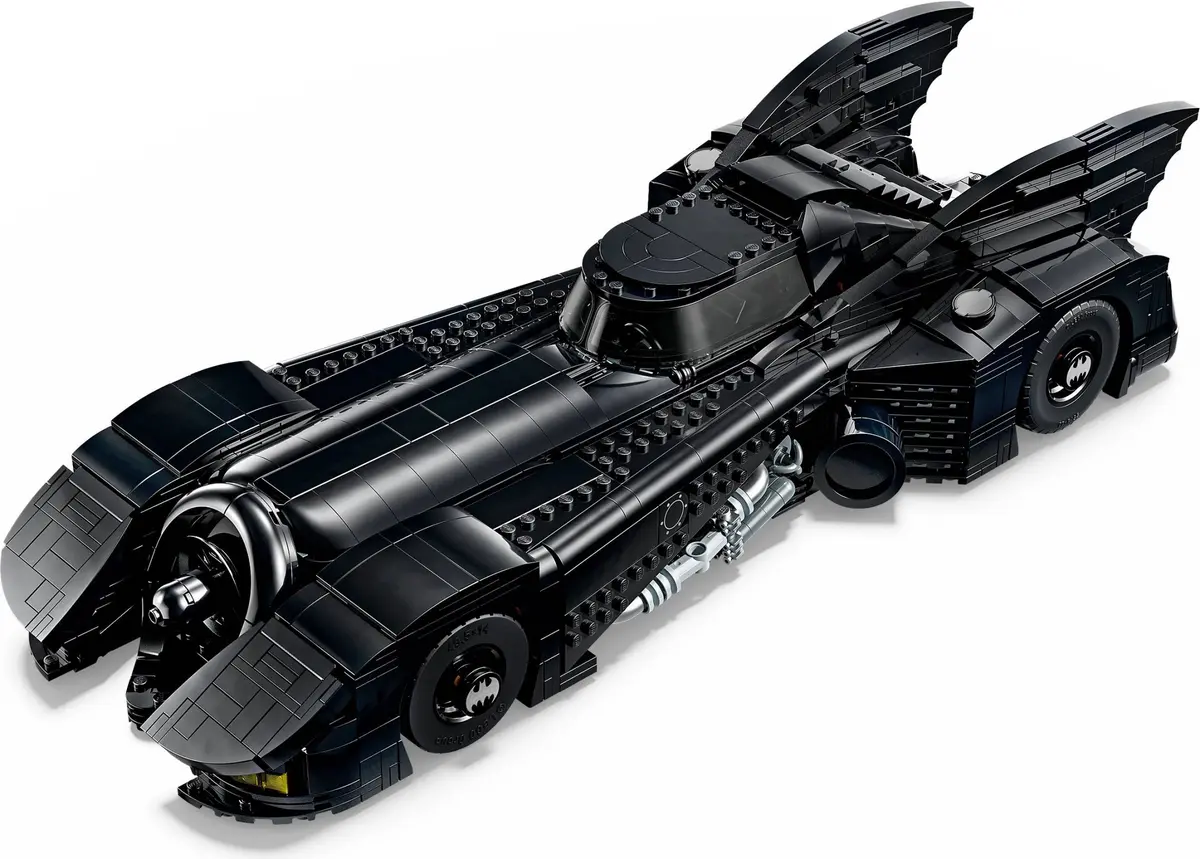 LEGO DC Comics Super Heroes 76355 Batman Returns Batmobile set, image 18