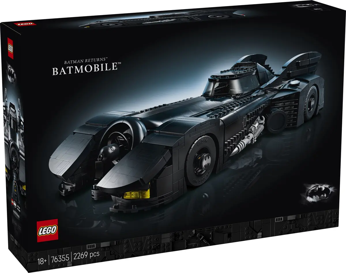 LEGO DC Comics Super Heroes 76355 Batman Returns Batmobile set, image 2